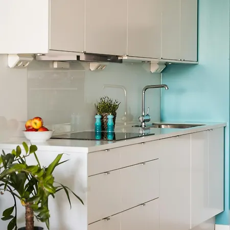 Colourful Flat With Private Terrace In Tjuvholmen