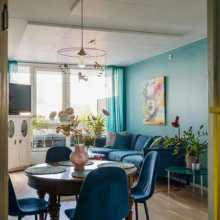 Colourful Flat With Private Terrace In Tjuvholmen Oslo