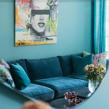 Colourful Flat With Private Terrace In Tjuvholmen Oslo